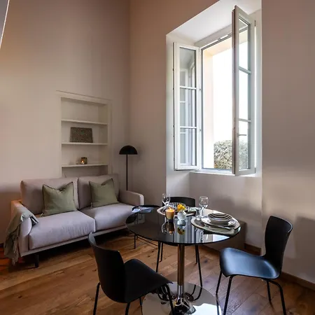 Apartamento Maderni Breathtaking - By Myhomeincomo