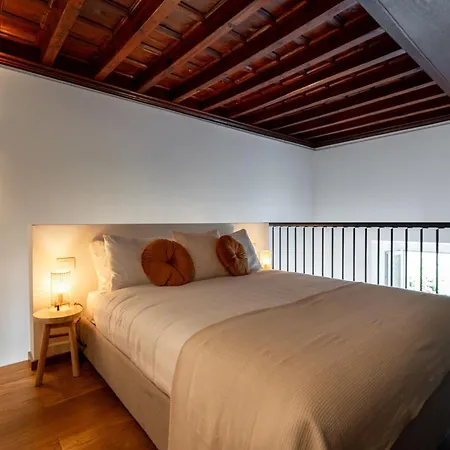 Apartamento Maderni Breathtaking - By Myhomeincomo Como