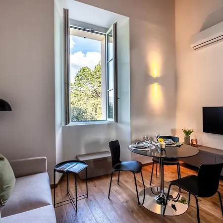 Apartamento Maderni Breathtaking - By Myhomeincomo *